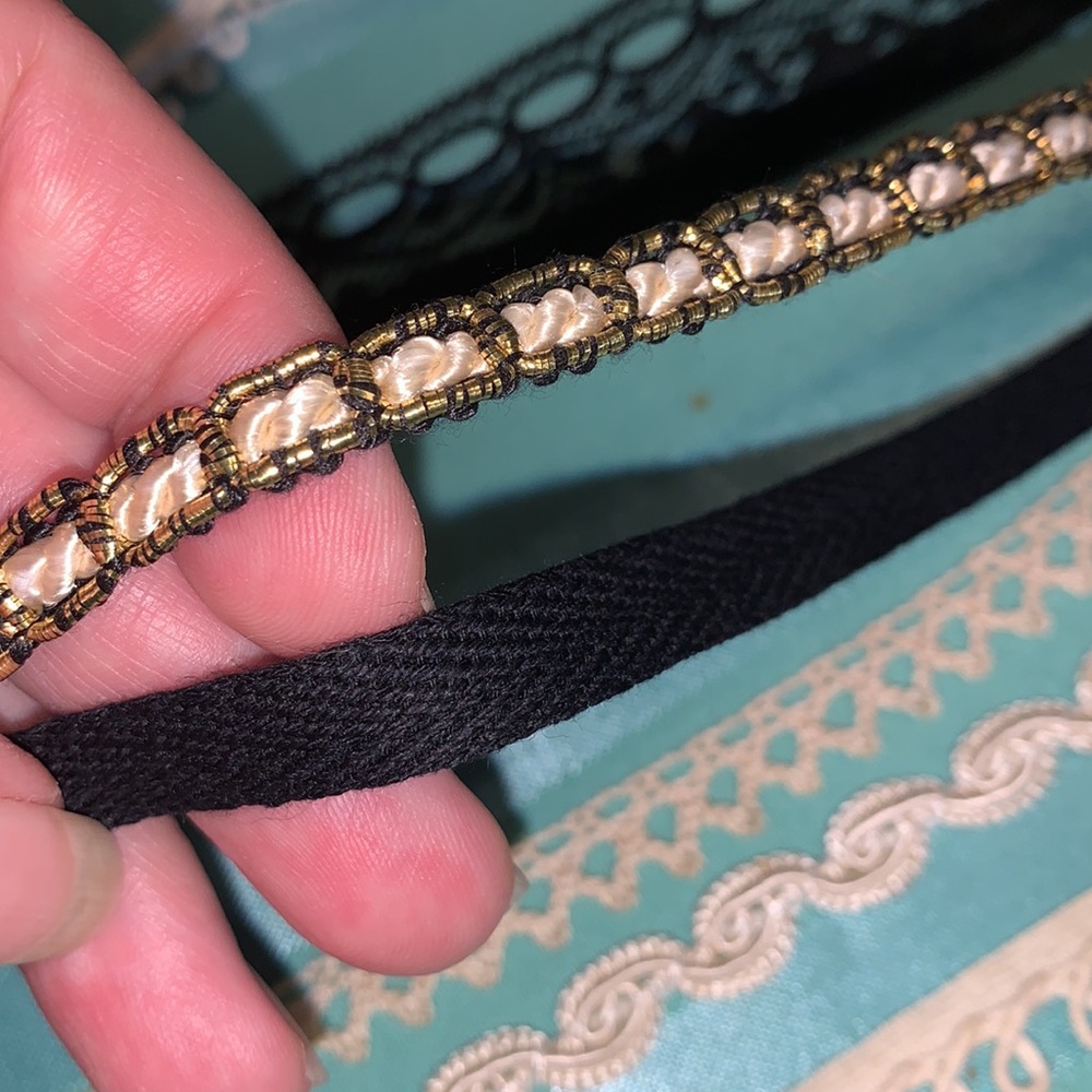 80 yards Vintage Trim for sewing - Picture 5 of 7